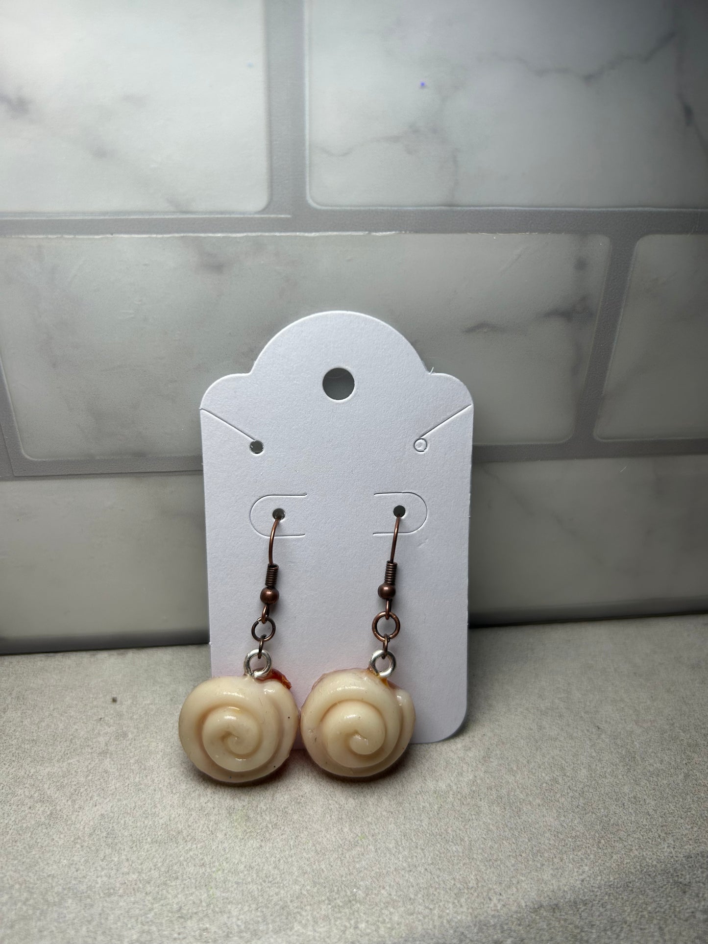 Mini cinnamon bun Earrings