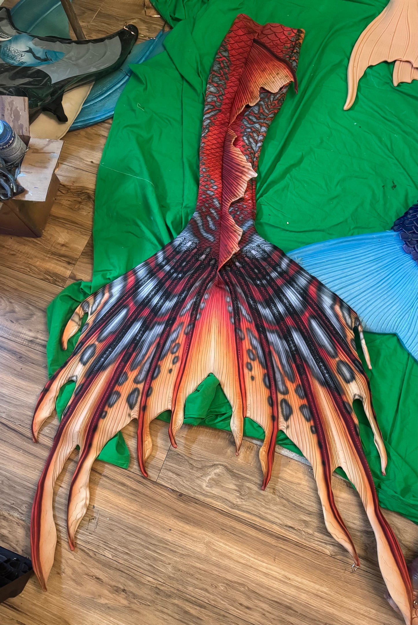 Finfolk & Merbella Firestone tail - secondhand sale